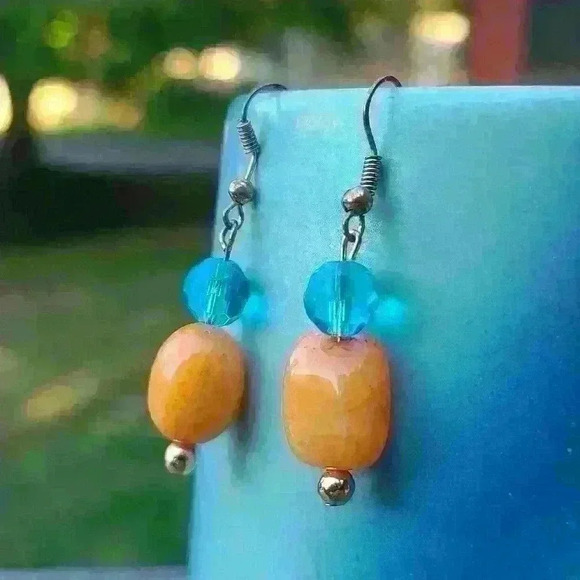 Vintage handmade orange stones with blue beads earrings - Picture 1 of 17